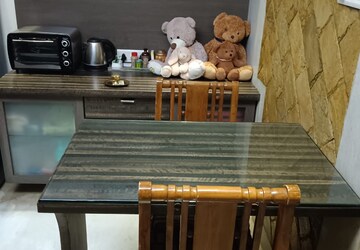 Furnished Amenities in 1 BHK Apartment at Juhu – for Rent