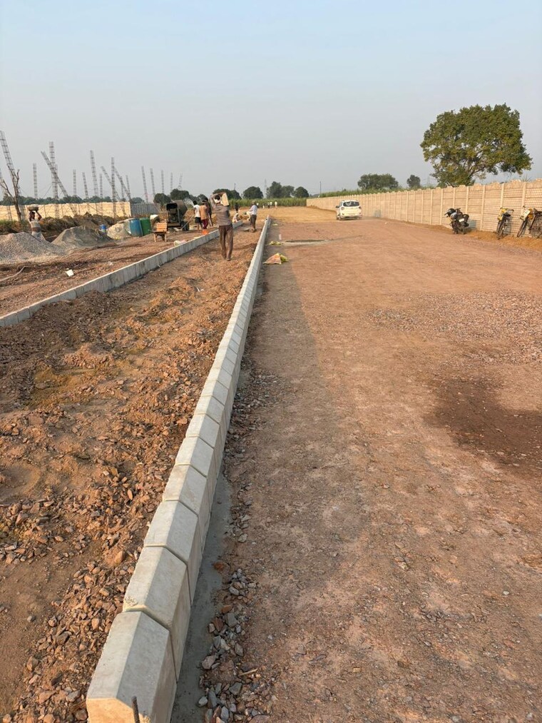 undefined, meerut cantt  135 Sq.Yd. Plot In Meerut Cantt Meerut 9356027