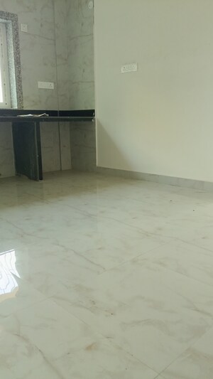 Room in 2 BHK Apartment at City Centre, Salt Lake City – for Rent