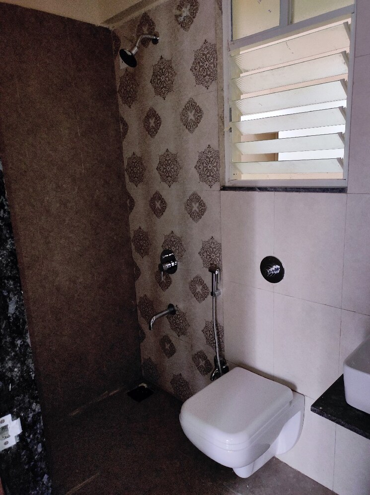 Bathroom, majestique-manhattan-phase-2 2 Bedroom 940 Sq.Ft. Apartment In Wagholi Pune 9356037
