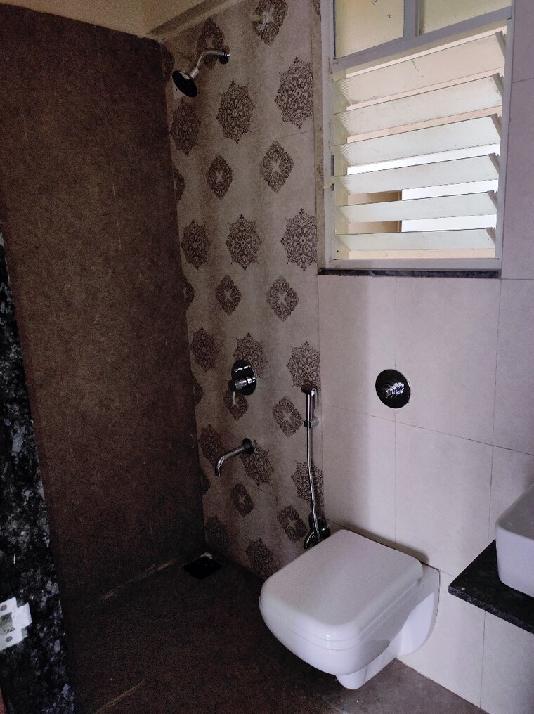 Bathroom, majestique-manhattan-phase-2 2 Bedroom 940 Sq.Ft. Apartment In Wagholi Pune 9356037