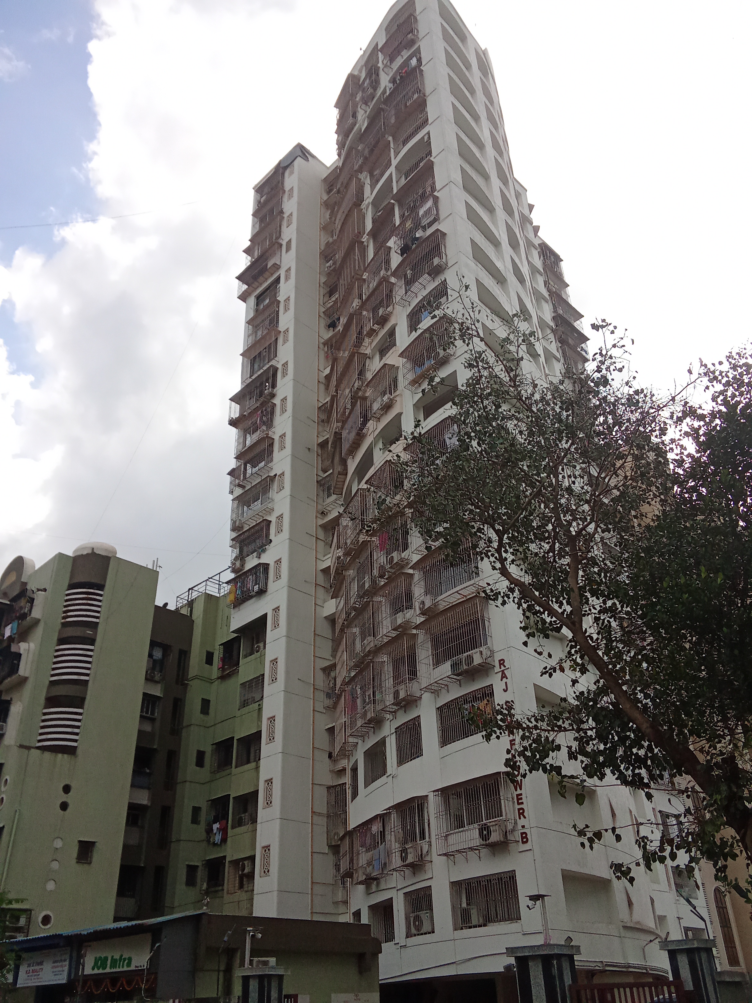 3 BHK Apartment For Rent in Raj Sunflowers Apartment