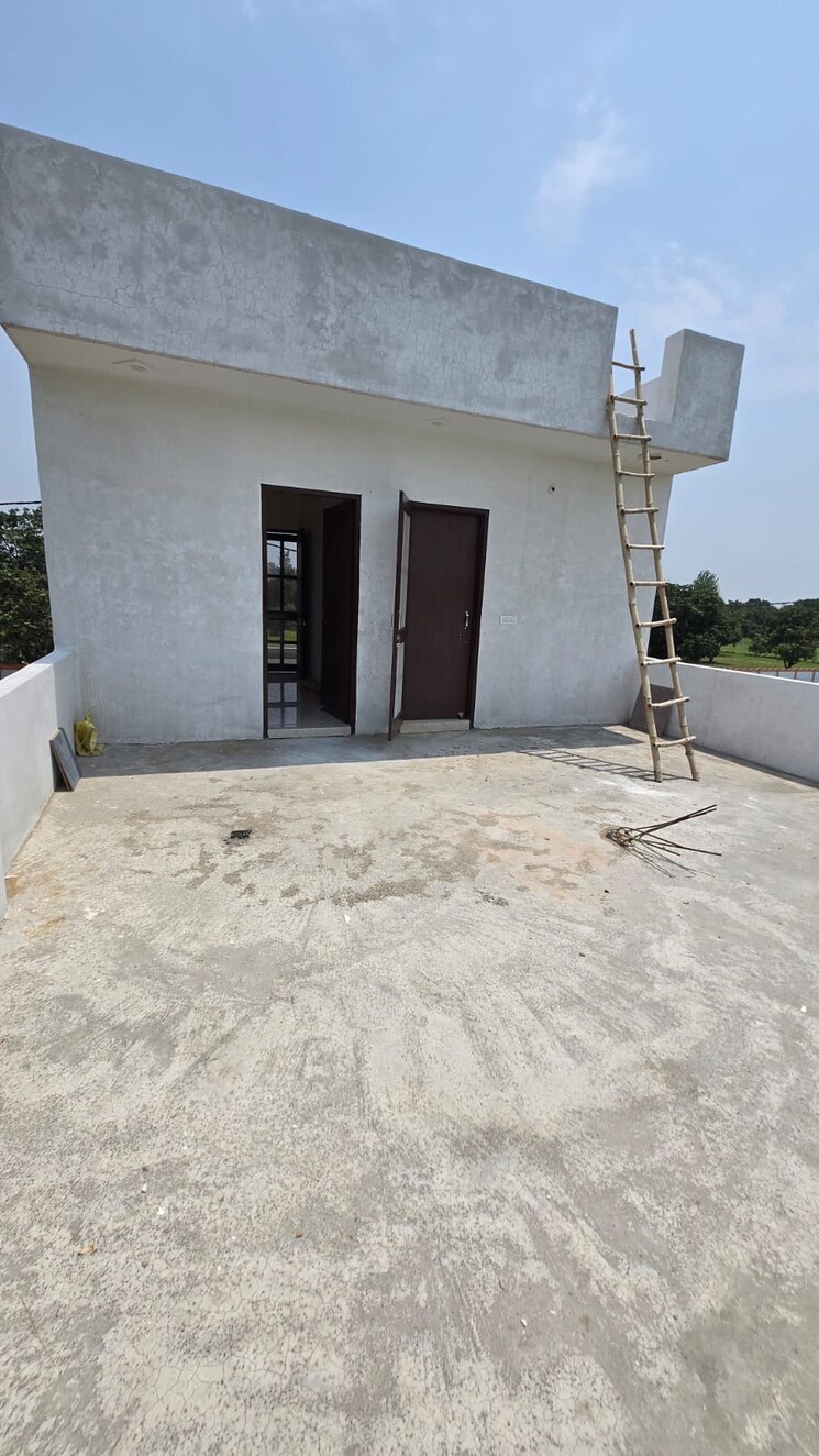 Room, modipuram bypass 4 Bedroom 103 Sq.Ft. Independent House In Modipuram Bypass Meerut 9356079