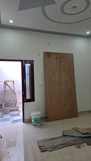 Room in 4 BHK Independent House at Modipuram Bypass – for Sale