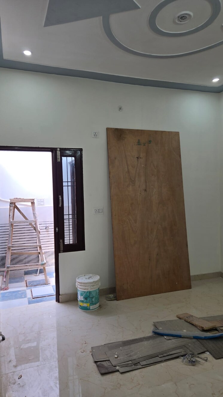 Room, modipuram bypass 4 Bedroom 103 Sq.Ft. Independent House In Modipuram Bypass Meerut 9356079