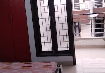 Room in 1 BHK Builder Floor at Saket – for Rent