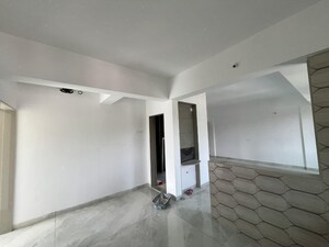 Room in 2 BHK Apartment at Aashiyana Park, Aundh – for Sale