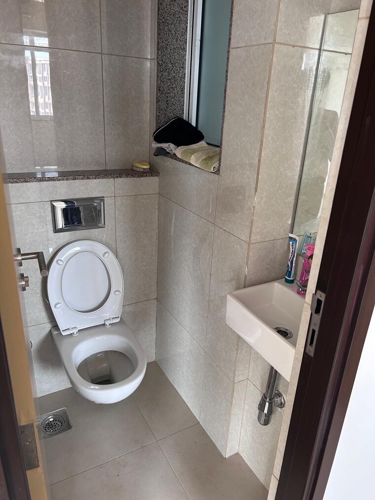 Bathroom, lnt-veridian 1 Bedroom 359 Sq.Ft. Apartment In Powai Mumbai 9356101