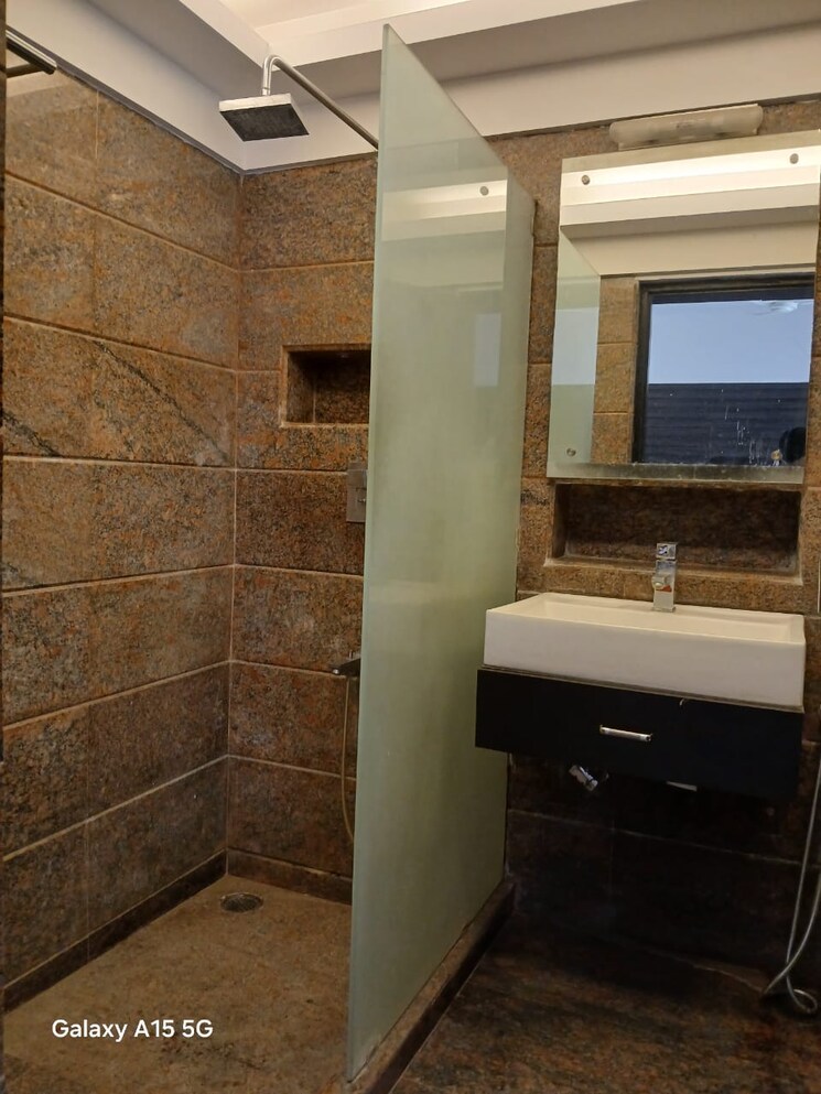 Bathroom, the-residences-jayamahal 3 Bedroom 2593 Sq.Ft. Apartment In Jayamahal Bangalore 9356122