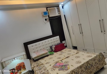 Bedroom in 3 BHK Builder Floor at Saket – for Sale