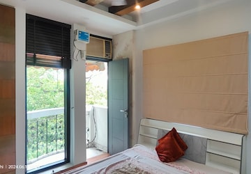 Furnished Amenities in 3 BHK Builder Floor at Saket – for Sale
