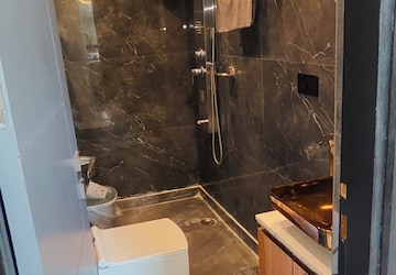 Furnished Amenities in 3 BHK Builder Floor at Saket – for Sale