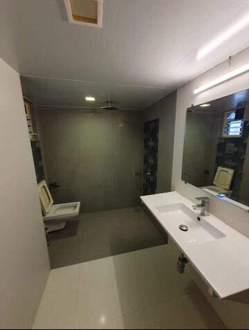 Team Area in 4 BHK Apartment at Ekta Nensey, Bandra West – for Rent