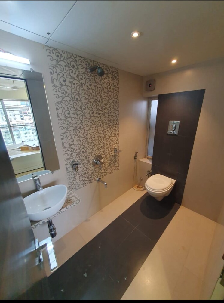 Bathroom, ekta-nensey 4 Bedroom 2450 Sq.Ft. Apartment In Bandra West Mumbai 9356173