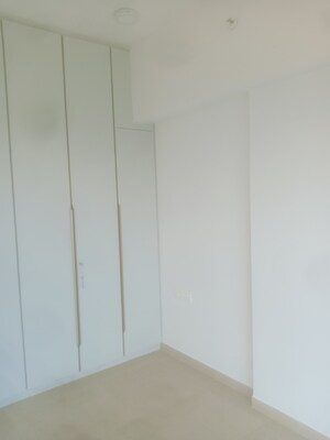 Room in 3 BHK Apartment at Kanakia Silicon Valley, Powai – for Rent