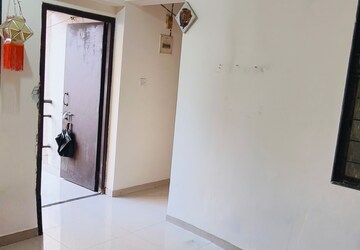 Room in 1 BHK Apartment at Lodha Victoria, Majiwada – for Rent