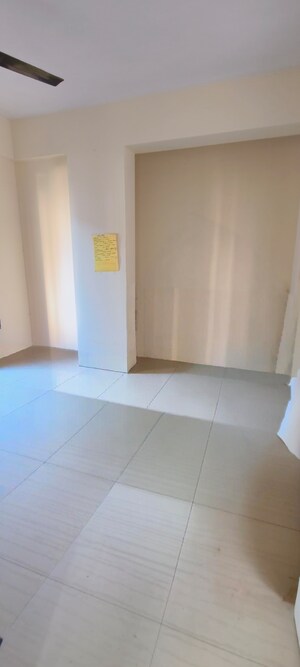 Room in 1 BHK Apartment at Lodha Victoria, Majiwada – for Rent