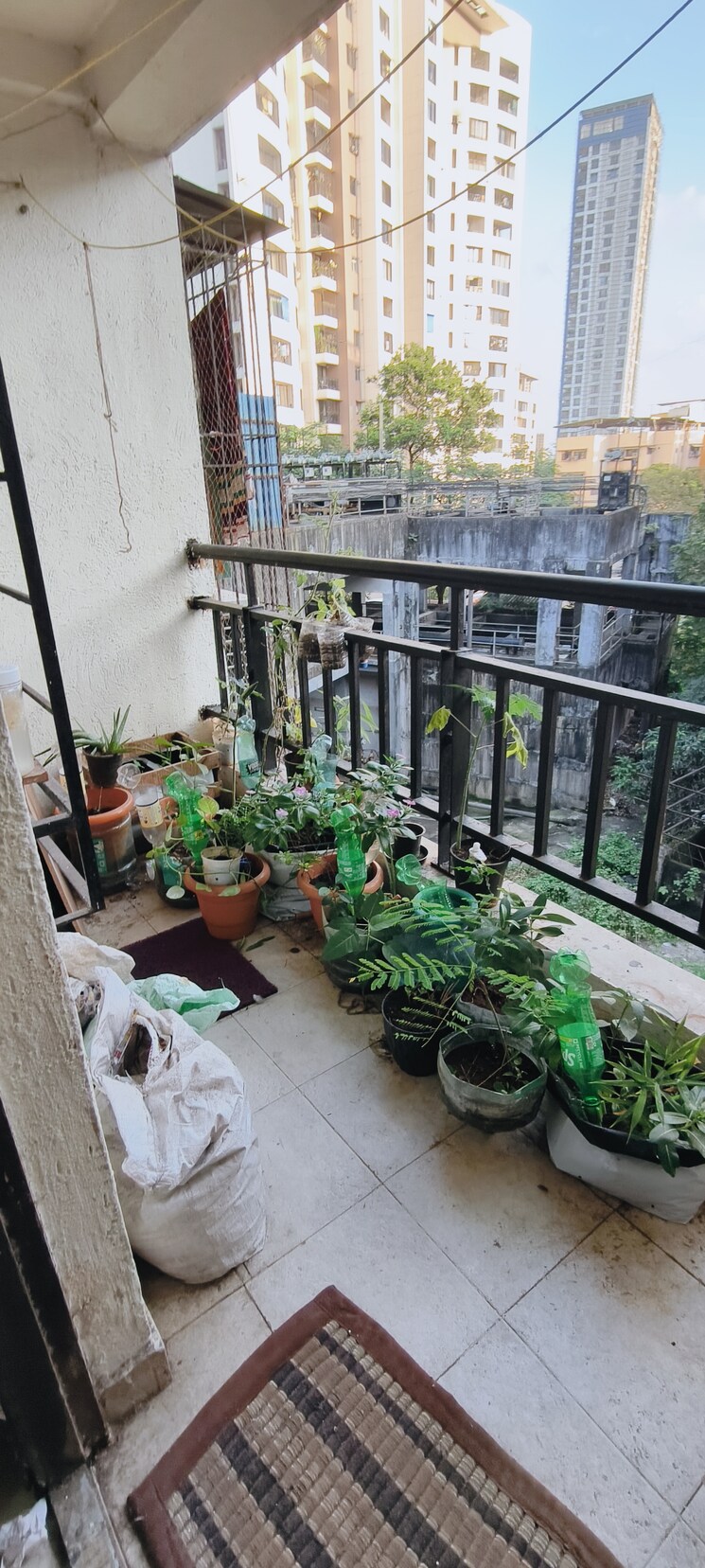 Balcony, lodha-victoria 1 Bedroom 450 Sq.Ft. Apartment In Majiwada Thane 9356180