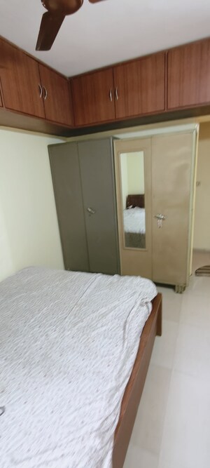 Room in 2 BHK Apartment at Lodha Paradise, Majiwada – for Rent