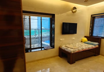 Bedroom in 3 BHK Apartment at New Saket Apartment, Santacruz West – for Rent