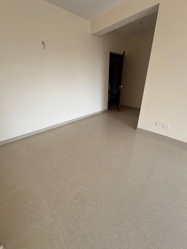 Room, paradise-tower-kalyanpur-west 3 Bedroom 1500 Sq.Ft. Apartment In Kalyanpur West Lucknow 9356195