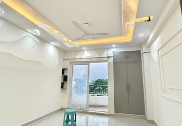 Furnished Amenities in 3 BHK Apartment at Ansal Crown Heights, Sector 80 – for Rent