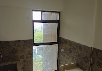 Room in 2 BHK Apartment at Kanakia Silicon Valley, Powai – for Rent