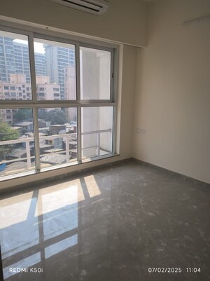 Room in 2 BHK Apartment at LnT Veridian, Powai – for Rent