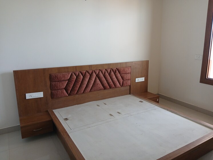 Bedroom, sector 9 2 Bedroom 250 Sq.Yd. Builder Floor In Sector 9 Hisar 9356233