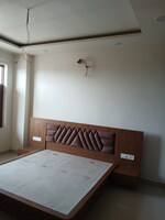 2 BHK + Pooja Room 250 Sq.Yd. Builder Floor in Sector 9