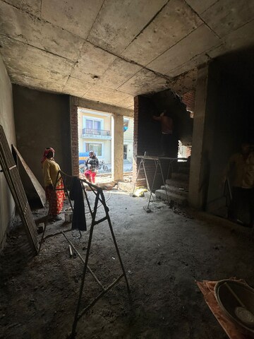 Room in 5 BHK Apartment at Sikka Karnam Greens, Sector 143b – for Sale