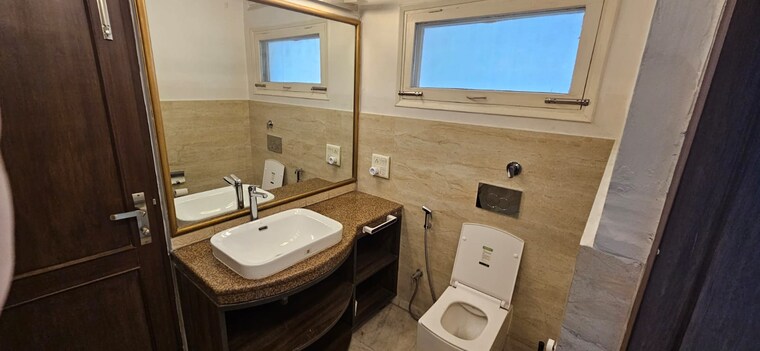 Bathroom, boutique-residential-apartments-c-253 3 Bedroom 2200 Sq.Ft. Builder Floor In Defence Colony Delhi 9356270