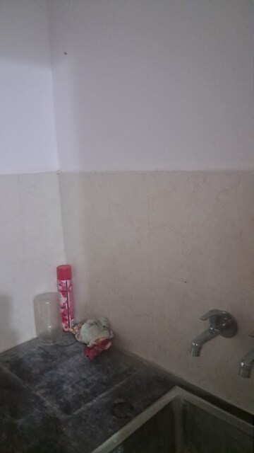 Furnished Amenities in 1 BHK Independent House at Lajpat Nagar – for Rent