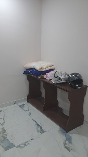 Furnished Amenities in 1 BHK Independent House at Lajpat Nagar – for Rent