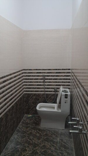 Staircase in 1 BHK Independent House at Lajpat Nagar – for Rent