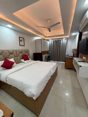 Bedroom in Studio Apartment at Sector 52 – for Rent