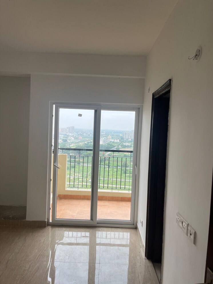 Room, palm-marina-suites 2 Bedroom 950 Sq.Ft. Apartment In Nh 24 Ghaziabad 9356290