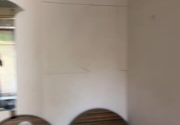 Furnished Amenities in 2 BHK Apartment at Kandivali East – for Sale