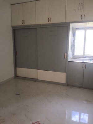 Room in 3 BHK Apartment at Kokapet – for Rent