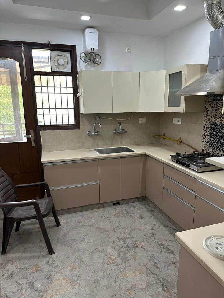 Kitchen, triveni-apartments-cghs 3 Bedroom 1500 Sq.Ft. Apartment In Paschim Vihar Delhi 9356311