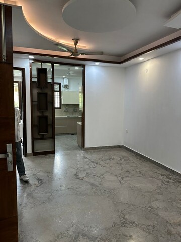 Room in 3 BHK Apartment at Triveni Apartments CGHS, Paschim Vihar – for Rent