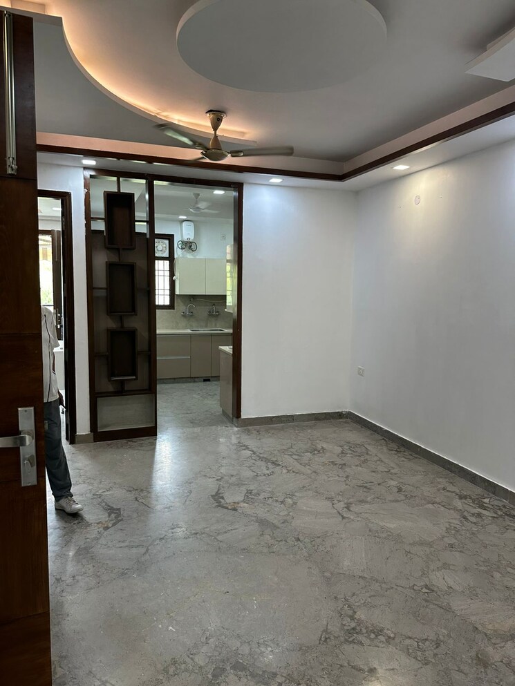 Room, triveni-apartments-cghs 3 Bedroom 1500 Sq.Ft. Apartment In Paschim Vihar Delhi 9356311
