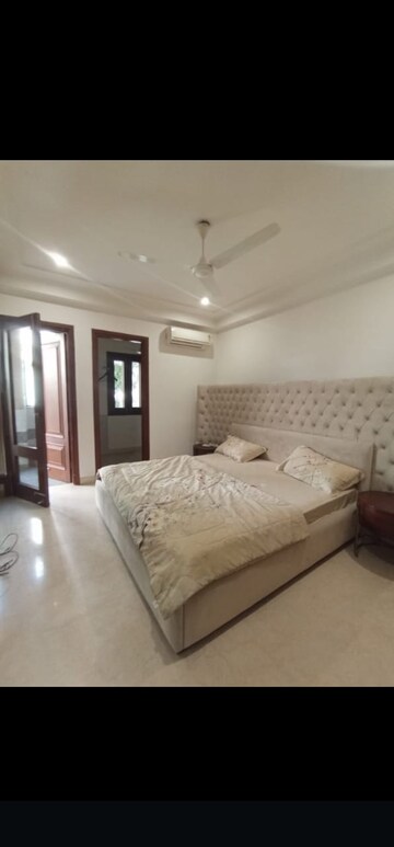 Bedroom in 3 BHK Builder Floor at Pamposh Enclave – for Rent