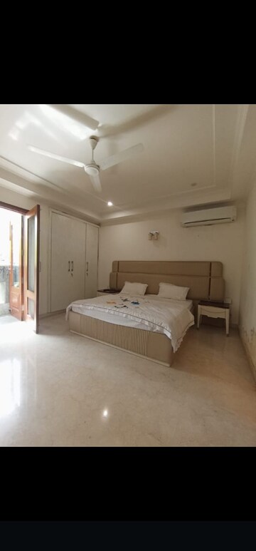 Bedroom in 3 BHK Builder Floor at Pamposh Enclave – for Rent