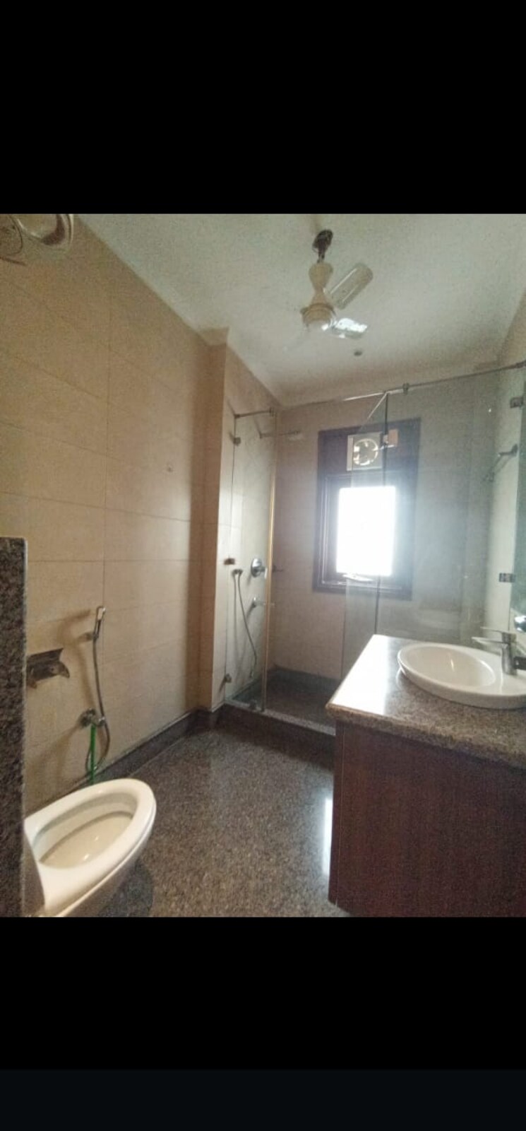 Bathroom, pamposh enclave 3 Bedroom 265 Sq.Yd. Builder Floor In Pamposh Enclave Delhi 9356312