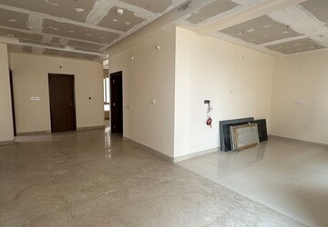 Room in 4 BHK Apartment at Ten Madhapur, Madhapur – for Rent