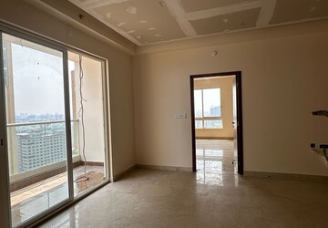 Room in 4 BHK Apartment at Ten Madhapur, Madhapur – for Rent