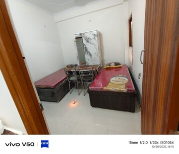 Bedroom in 2 BHK Apartment at Gomti Nagar – for Rent