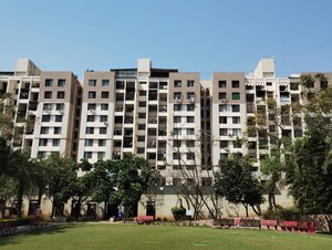 2 BHK Apartment For Sale in BU Bhandari Acolade, Kharadi