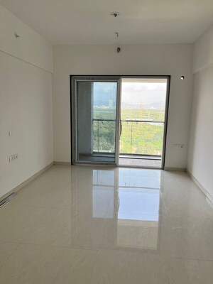 Room in 4 BHK Apartment at Tata Primanti-Tower Residences, Sector 72 – for Sale